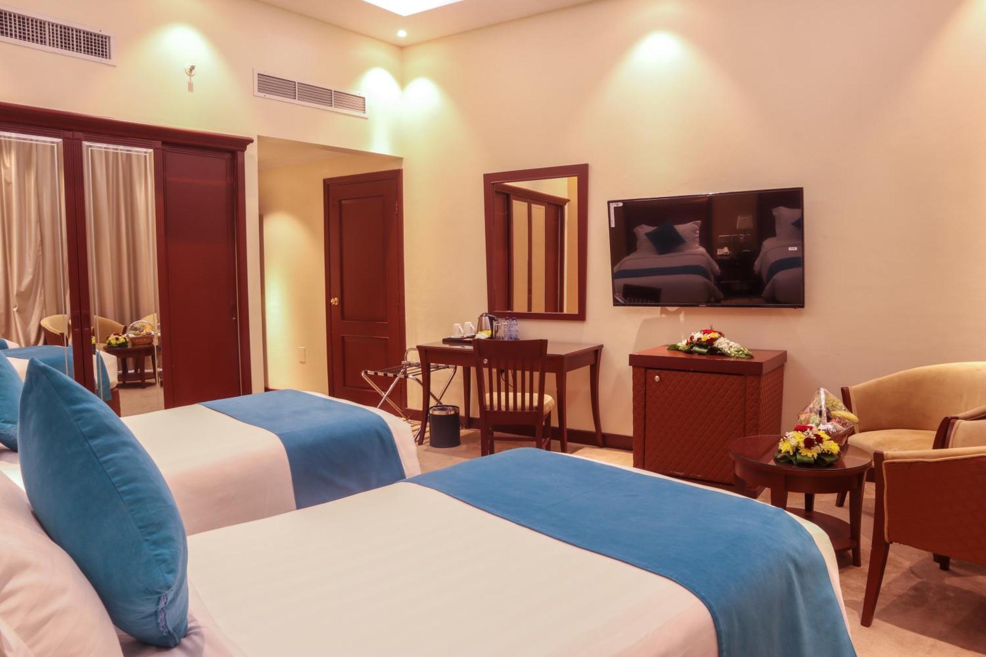 מנאמה Happy Days Hotel מראה חיצוני תמונה