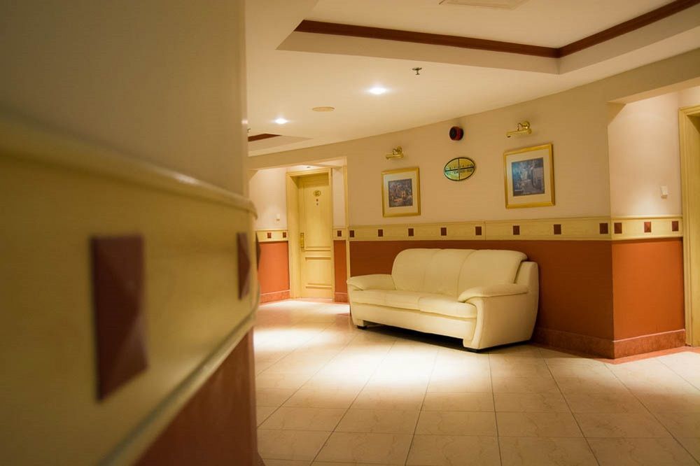 מנאמה Happy Days Hotel מראה חיצוני תמונה