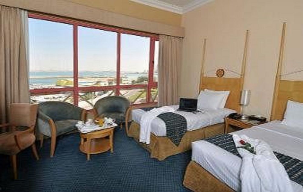 מנאמה Happy Days Hotel מראה חיצוני תמונה